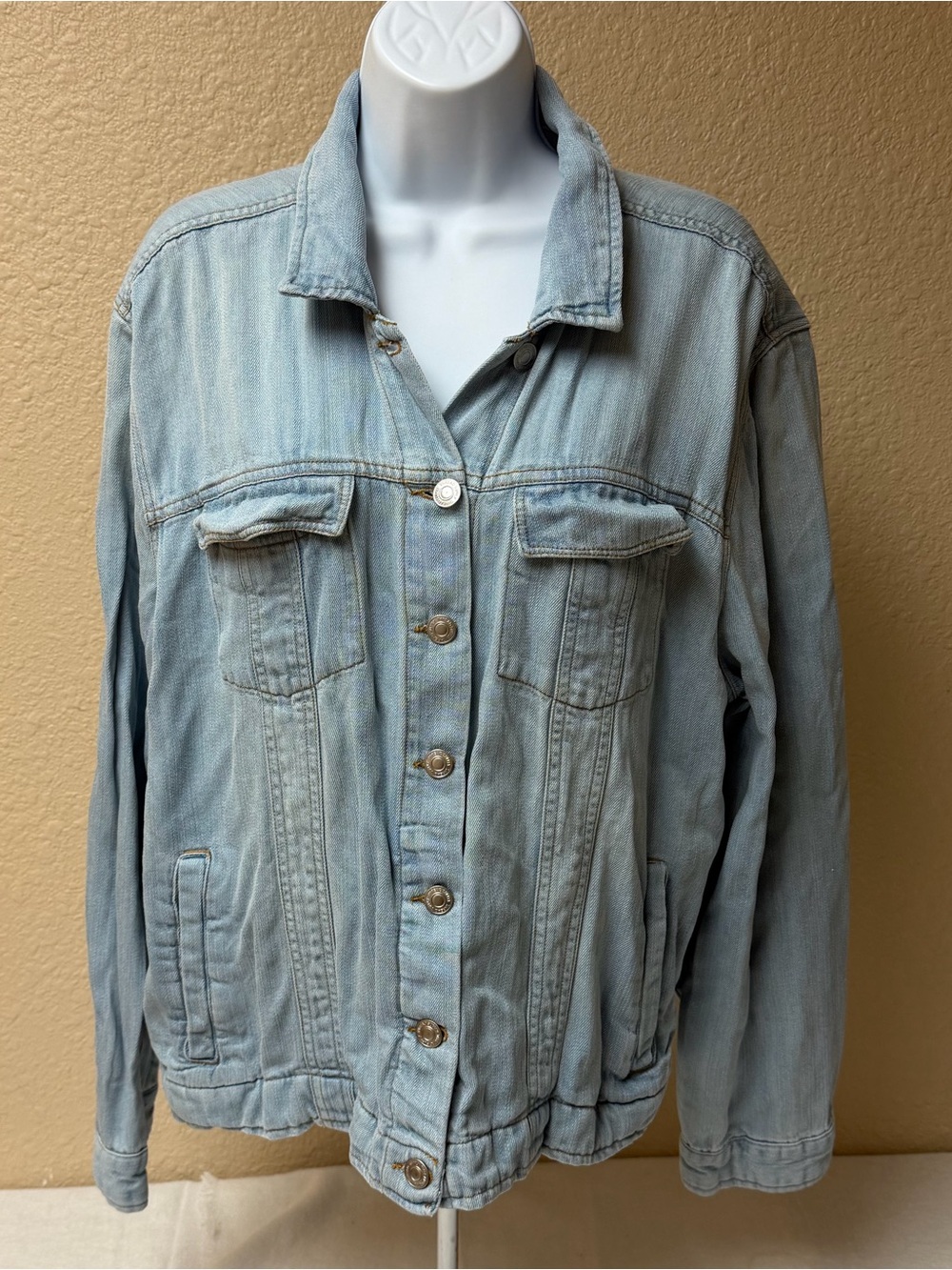 4/$20 Thread & Supply Light Blue Denim Jacket